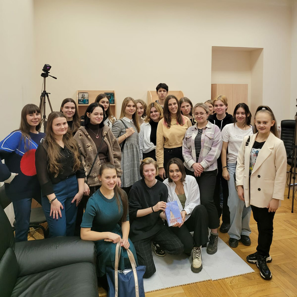 В день российской науки 08 февраля 2023 года прошла встреча со школьниками-волонтерами 